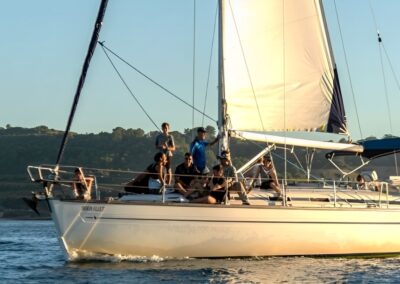 Cena atardecer en barco privado Lisboa| TITOTRAVEL