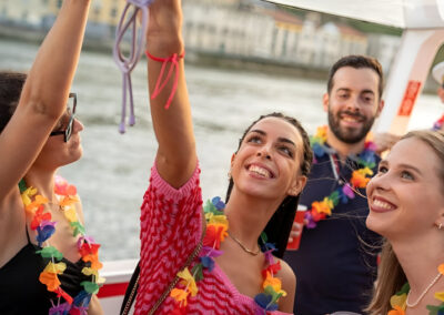Actividad en barco con fiesta Oporto | TITOTRAVEL