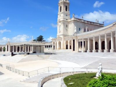 Visita monumentos Lisboa: Óbidos, Fátima y Nazaré | TITOTRAVEL