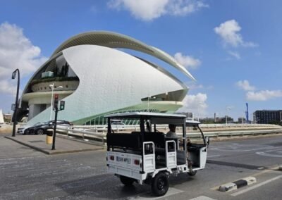 Paseo tuk tuk Valencia | TiToTravel | City tour en tuk tuk Valencia