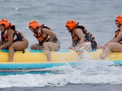 Banana boat Barcelona | TITOTRAVEL