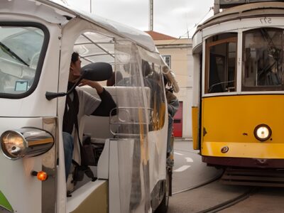 Paseo guiado en Tuk Tuk en Lisboa | TITOTRAVEL