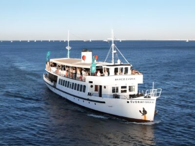 Fiesta en barco Lisboa al atardecer | TITOTRAVEL