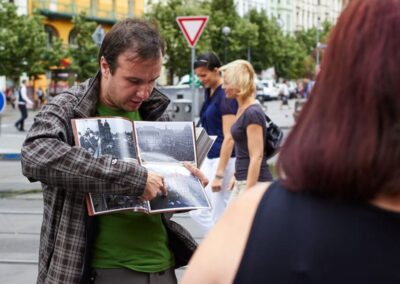 Tour por un búnker nuclear e historia del comunismo | TITOTRAVEL