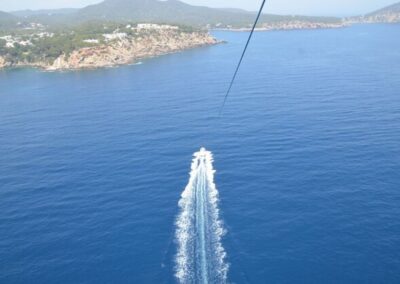 Parasailing con vistas en Ibiza | TITOTRAVEL