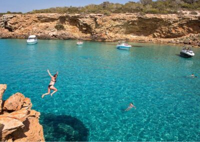 Fiesta en Catamarán Ibiza con Bebida| TITOTRAVEL