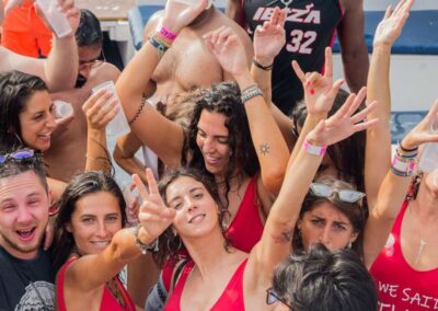 Fiesta en barco para adultos Ibiza | TITOTRAVEL