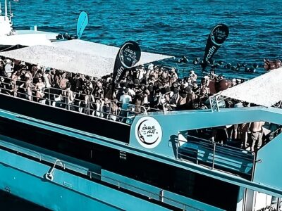 Fiesta en Catamarán al atardecer Ibiza con barra libre | TITOTRAVEL