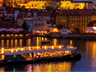 Crucero nocturno en Praga | Tour nocturno en barco Praga