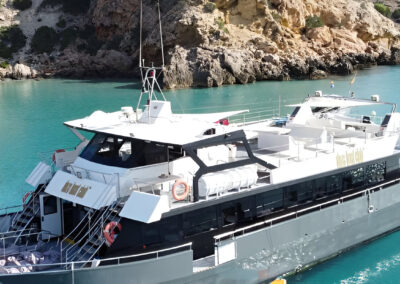 Fiesta Premium en barco biza Boat Club Ibiza con todo incluido | TITOTRAVEL