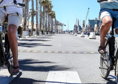 Excursión en bicicleta Málaga casco histórico y el paseo marítimos | TITOTRAVEL