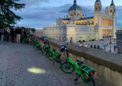 Tour en bici eléctrica Madrid | TITOTRAVEL | Ruta en bici eléctrica Madrid