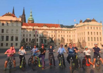 Tour en E-scooter por Praga | TITOTRAVEL | Recorrido en E-scooter por Praga