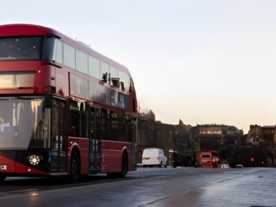 Autobús turístico nocturno en Madrid | TITOTRAVEL