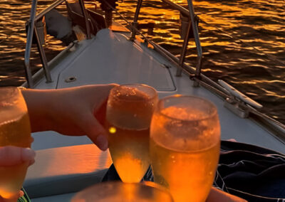 Experiencia en barco privado al atardecer Ibiza con aperitivos | TITOTRAVEL