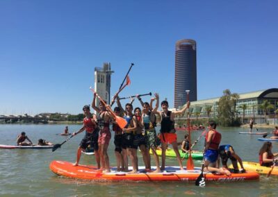 Paddle-Boarding Gigante en Grupo Sevilla | TITOTRAVEL | Surf de remo XXL Sevilla