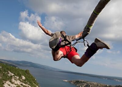 Salto de puenting solo los Domingos Aznalcóllar Sevilla | TITOTRAVEL