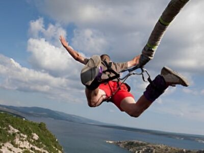 Salto de puenting solo los Domingos Aznalcóllar Sevilla | TITOTRAVEL