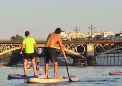 Excursión diurna Standup Paddleboarding Sevilla | TITOTRAVEL