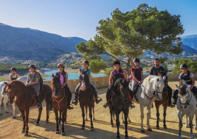 Excursión a caballo por las Montañas de Villajoyosa Benidorm | TITOTRAVEL | A caballo por las Montañas de Villajoyosa