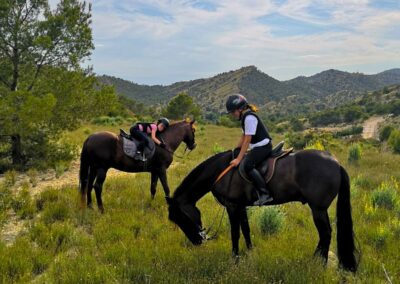 Excursión a caballo por las Montañas de Villajoyosa Benidorm | TITOTRAVEL | Ruta a caballo por las Montañas de Villajoyosa