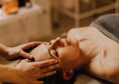 Sesión de Exfoliación Corporal de 50 minutos Barcelona | TITOTRAVEL | Terapia Exfoliante Barcelona