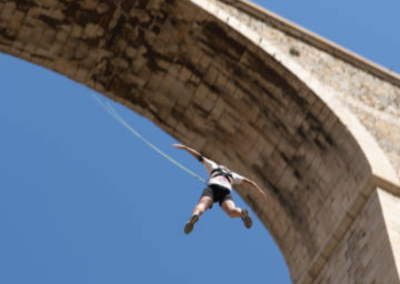 Puenting sobre el río Júcar Valencia | TITOTRAVEL | Salto al vacío desde puente