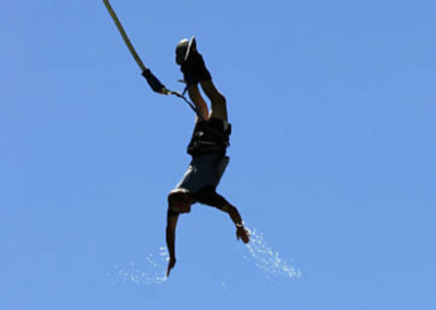 Puenting sobre el río Júcar Valencia | TITOTRAVEL | Salto desde puente