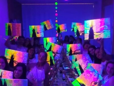 Clase de pintura y bebida Sevilla | TITOTRAVEL