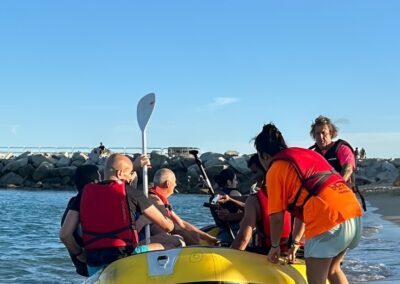 Deportes acuáticos en la Playa de la Mar Bella | TITOTRAVEL