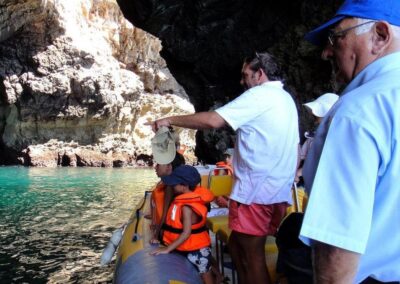 Visita guiada en Barco Calas de Arrábida Setúbal | TITOTRAVEL