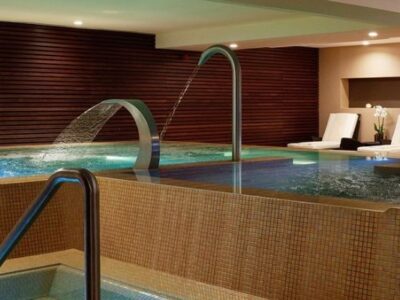 Experiencia de terapia acuática de medio día en Lisboa | TITOTRAVEL