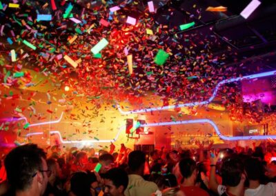 Tour de Bares y Noche VIP en Sevilla | TITOTRAVEL