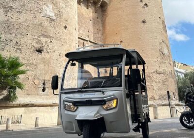 Ruta histórica en tuk tuk por Valencia | TITOTRAVEL
