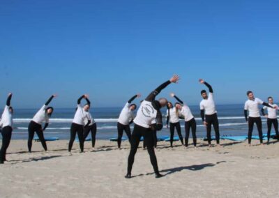 Sesión de surf con monitor Aveiro | TITOTRAVEL